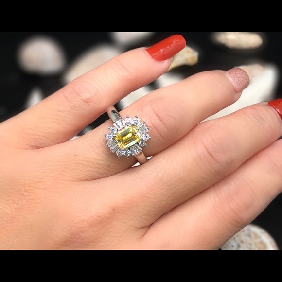 1ct yellow moissanite ring with Certificate - Picture 3 of 10